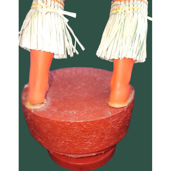 Vintage Hawaiian Tiki Dancers Dolls - Handcrafted Intricate Details Music Box & - Picture 7 of 16